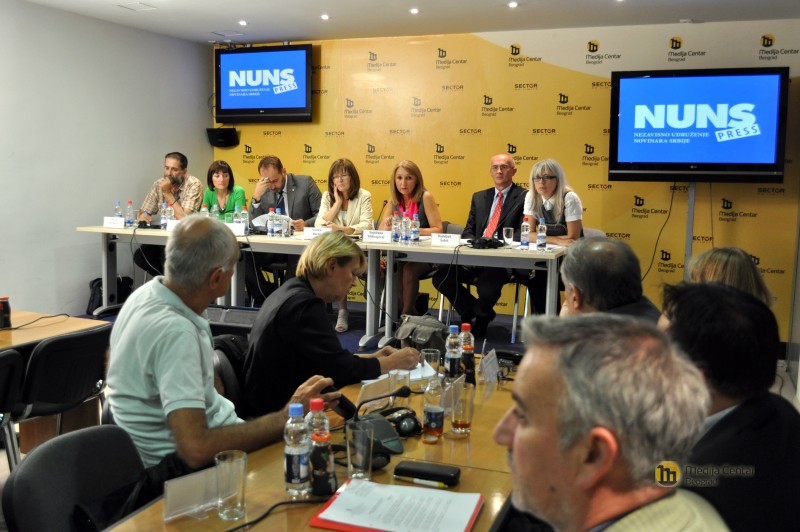 diskusija povodom Izveštaja o pritiscima i kontroli medija u Srbiji