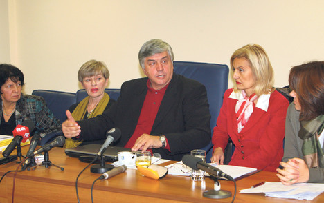 Zasedanje tenderske komisije 9. novembra 2009. godine (Foto Tanjug)                       